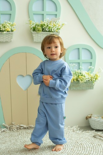 Przejdź do produktu Spodnie dziecięce oversize - błękitne niebo