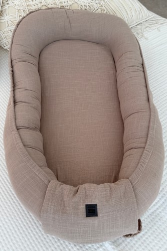 Przejdź do produktu Kokon niemowlęcy z muślinu - Pure Nest Collection - Beżowy