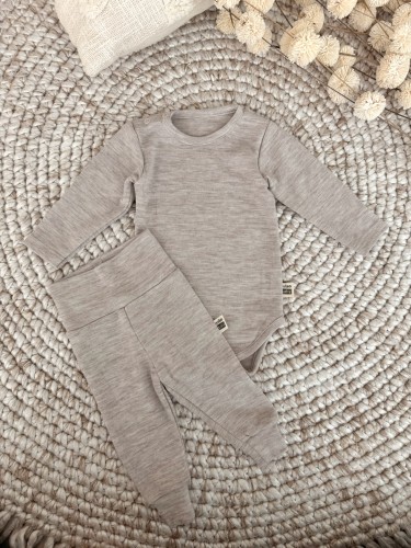 Przejdź do produktu Zestaw body i spodnie  z 100% wełny merino - Owsiany Melanż