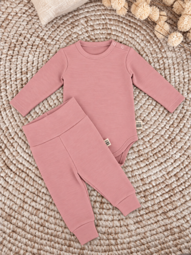Przejdź do produktu Zestaw body i spodnie  z 100% wełny merino - Zgaszony Róż
